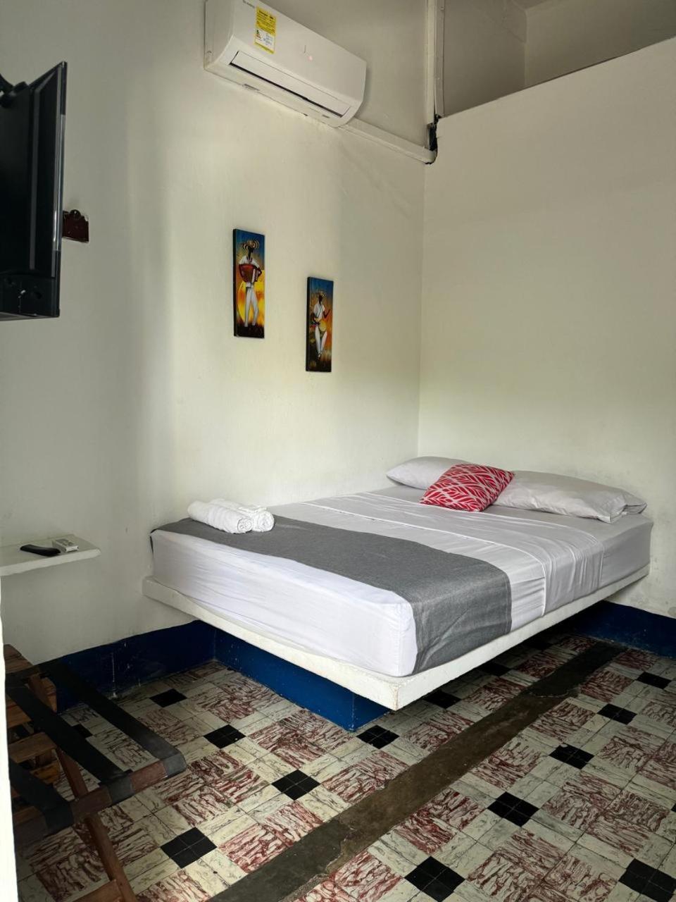 Hostal 1811 Cartagena Bagian luar foto